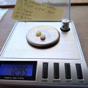 Brilliant peach colored Ethiop welo fire opal gemstone pair for jewelry